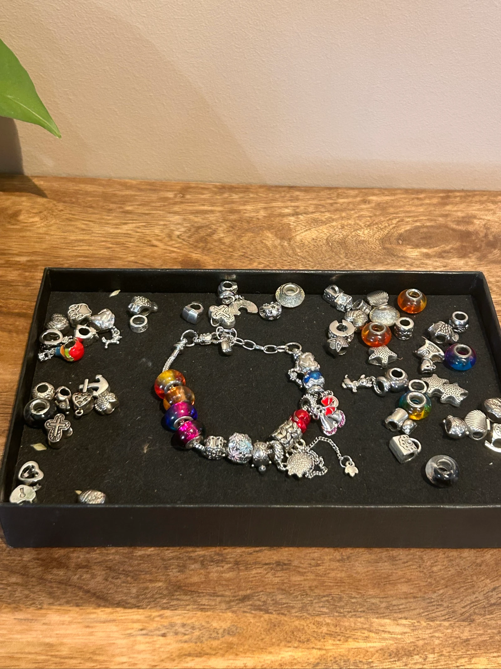 Pulseira e charms – photo 2